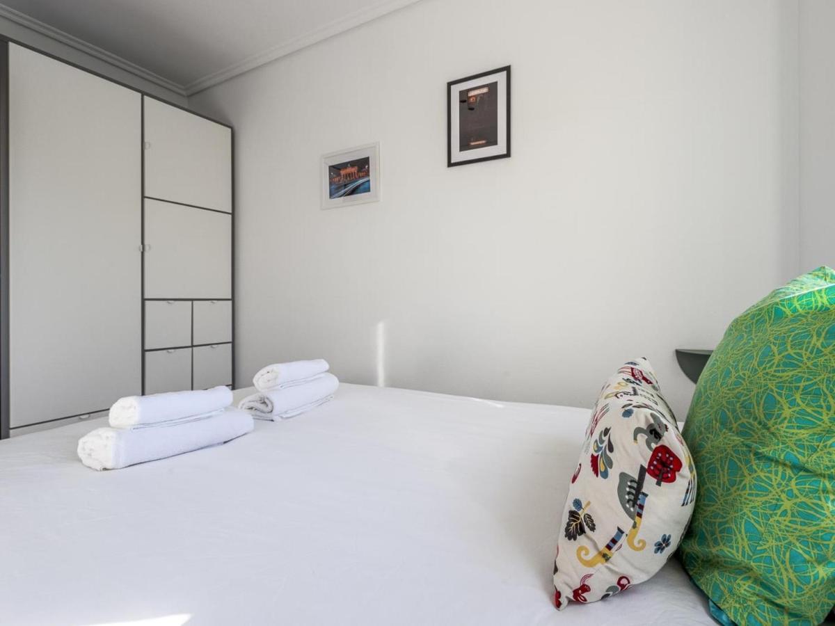 Elegante Apt Luminoso Y Tranquilo De 2 Hab Sevilla Wifi-Ful Parking Inc エクステリア 写真